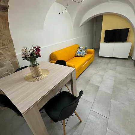 Apartment Dante *