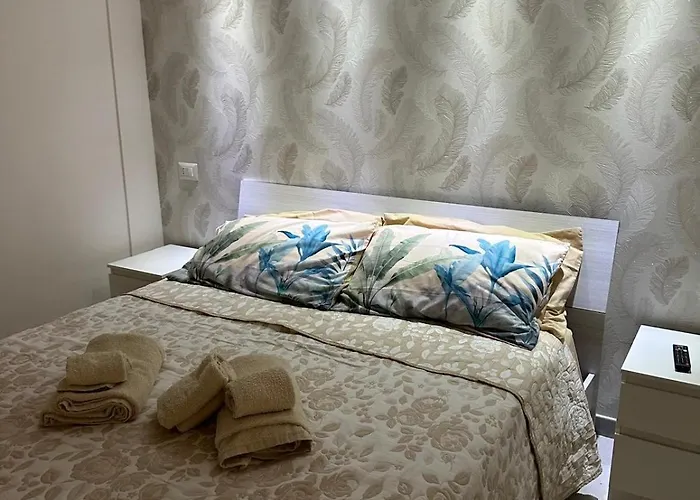 Dante Apartment